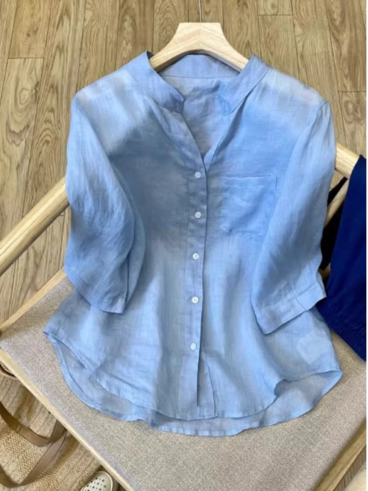 

Blue Cotton Linen Casual irt Women's Loose Lightweight Seven-Quarter Sve Summer Commute Sle V-Ne Top Faionable