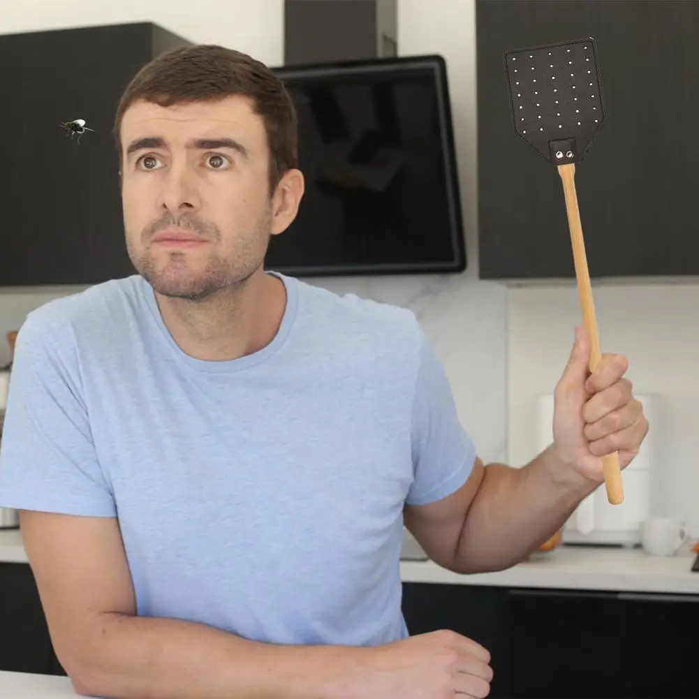 Faux Leather Fly Swatter with Wooden Handle And Stainless Steel Rivets Portable Fly Swatter for Reliable Use