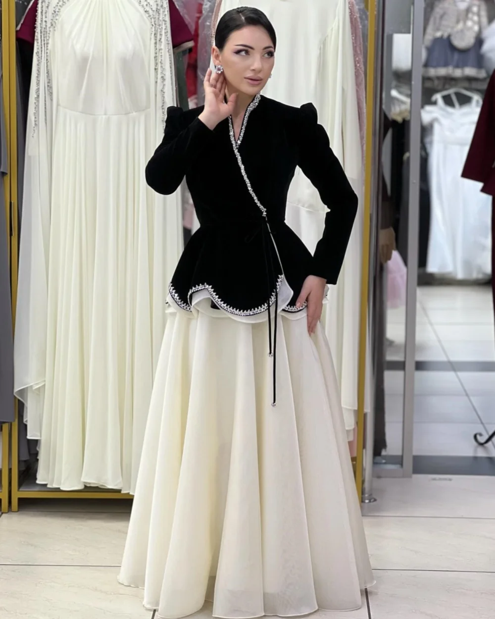 Customized High Quality Fashion Jersey Rhinestone Ruched A-line Evening Dresses Saudi Arabia V-neck Long Sleeves Prom Dresses