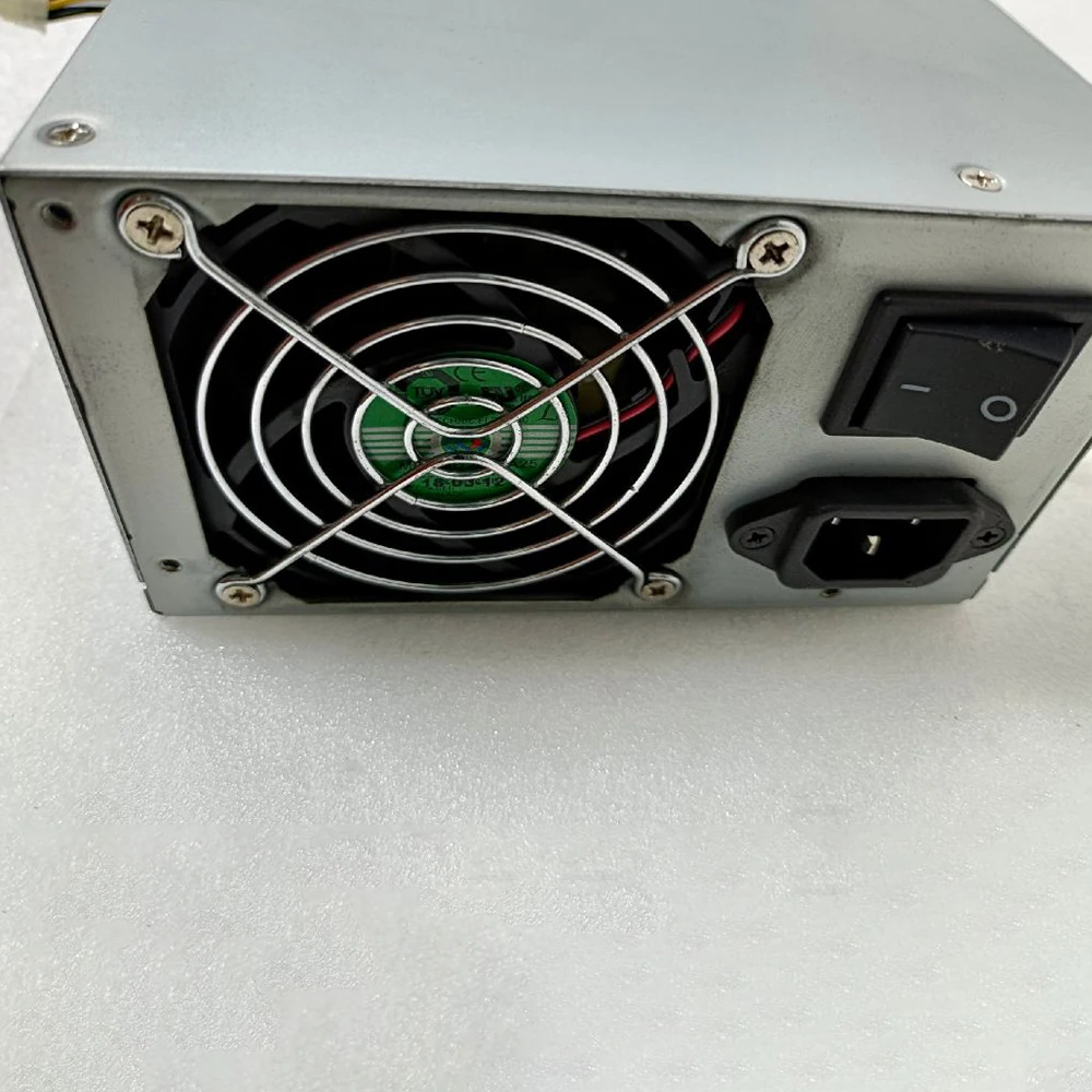 

Блок питания промышленного компьютерного оборудования мощностью 400 Вт FSP400-60PFG