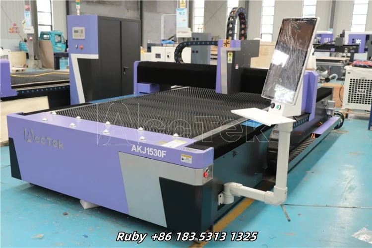 1.5 واط 2kw 3kw 5*10ft CNC معتدل الفولاذ المقاوم للصدأ الحديد الألومنيوم الصفائح المعدنية القاطع التلقائي الألياف آلة القطع بالليزر 1530