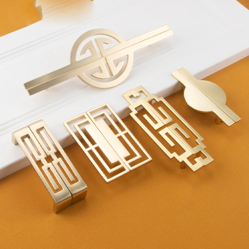European Light Luxury Gold Opposite Cabinet Door Handle Kitchen Cabinet Zinc Alloy Pull Knob Drawer Hollow Handle