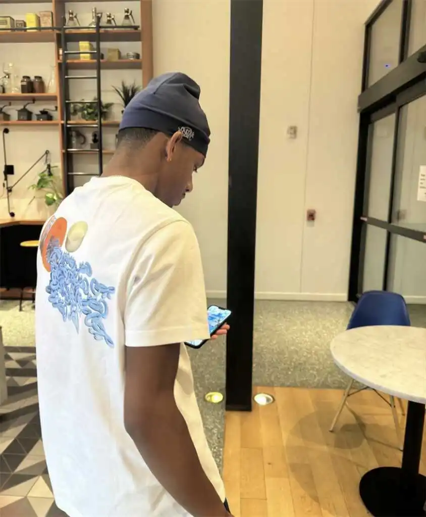 

Оригинальная летняя новинка SYNA2024: дышащая футболка из чистого хлопка с круглым вырезом и коротким рукавом в стиле хип-хоп для мужчин и женщин.