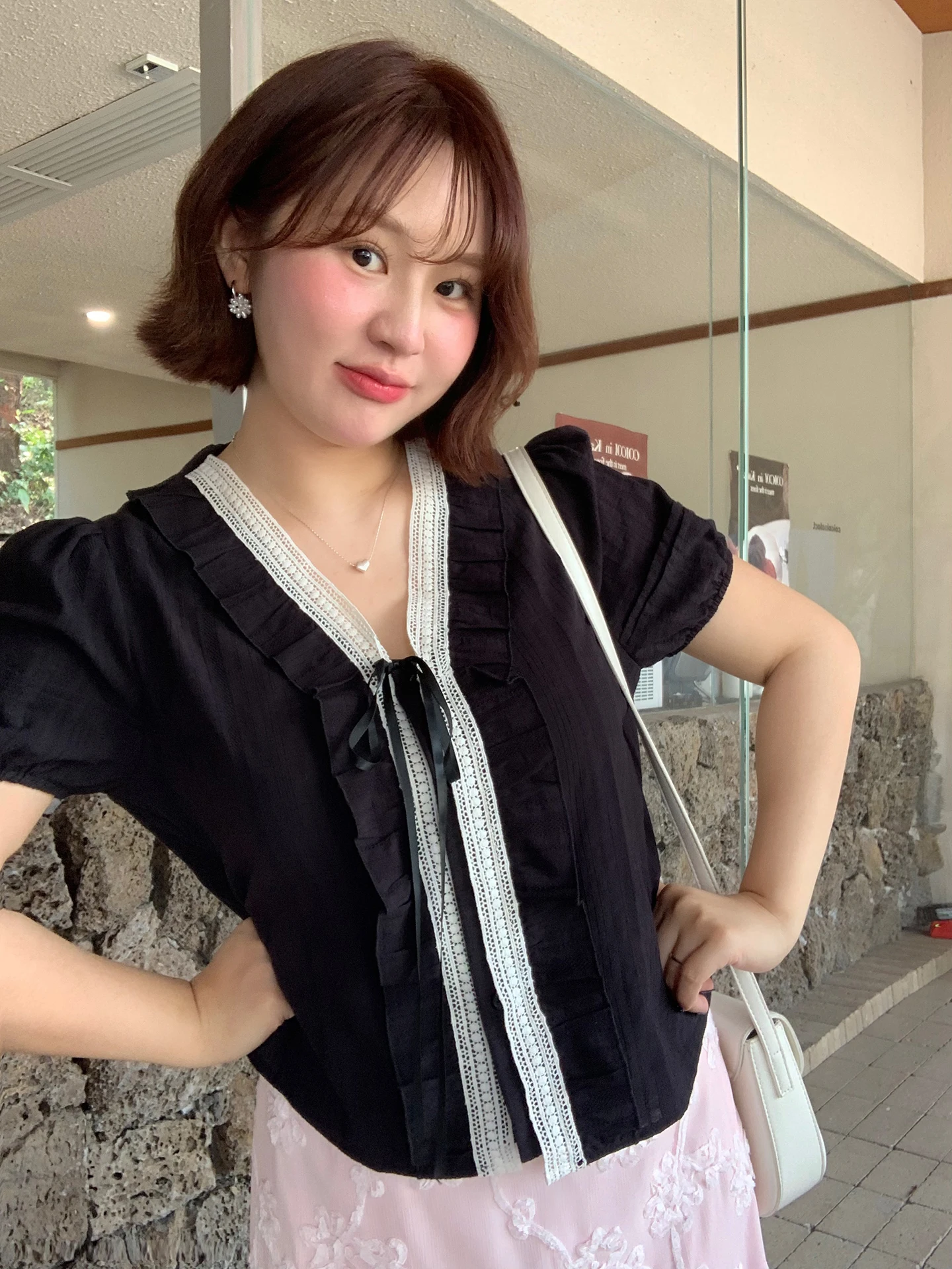 

Korean Style Short V-Neck Shirt Women's Fluffy Lace Belted Waist in Bloom Summer Cotton Casual Fashion Commute Style