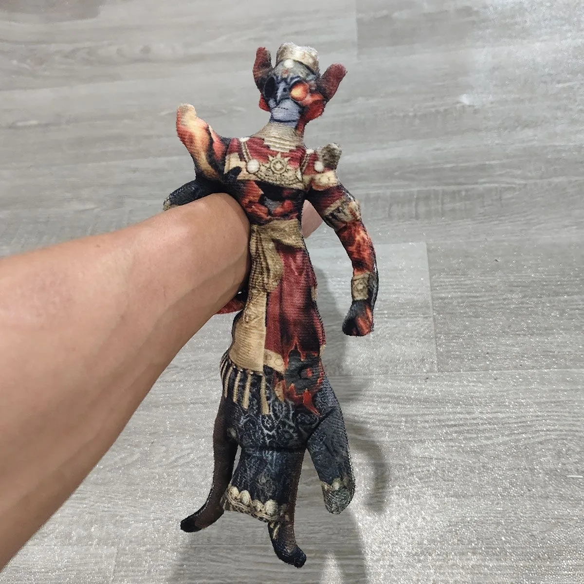 دمية New Fool's Gold Guilty Meltfire تحفز الأيدي والأقدام، يمكن أن تتحرك، بها سلك حديد، تصميم مقعر جاف للماوس