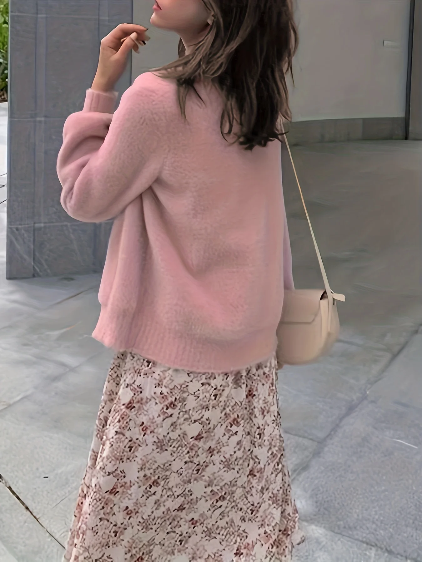 Autumn and winter women\'s gentle wind, sweet girly knitted sweater, cardigan, pink loose and lazy style age-reducing top