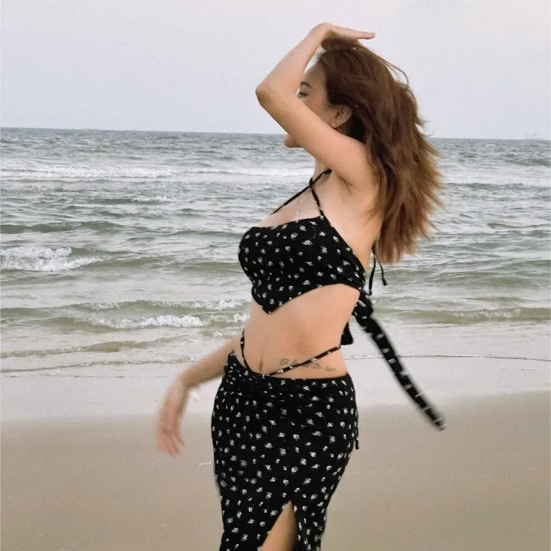 

2024 Summer Woman's Spaghetti Strap Top Beach Style skirt set Floral Printing Strapless Holiday trip