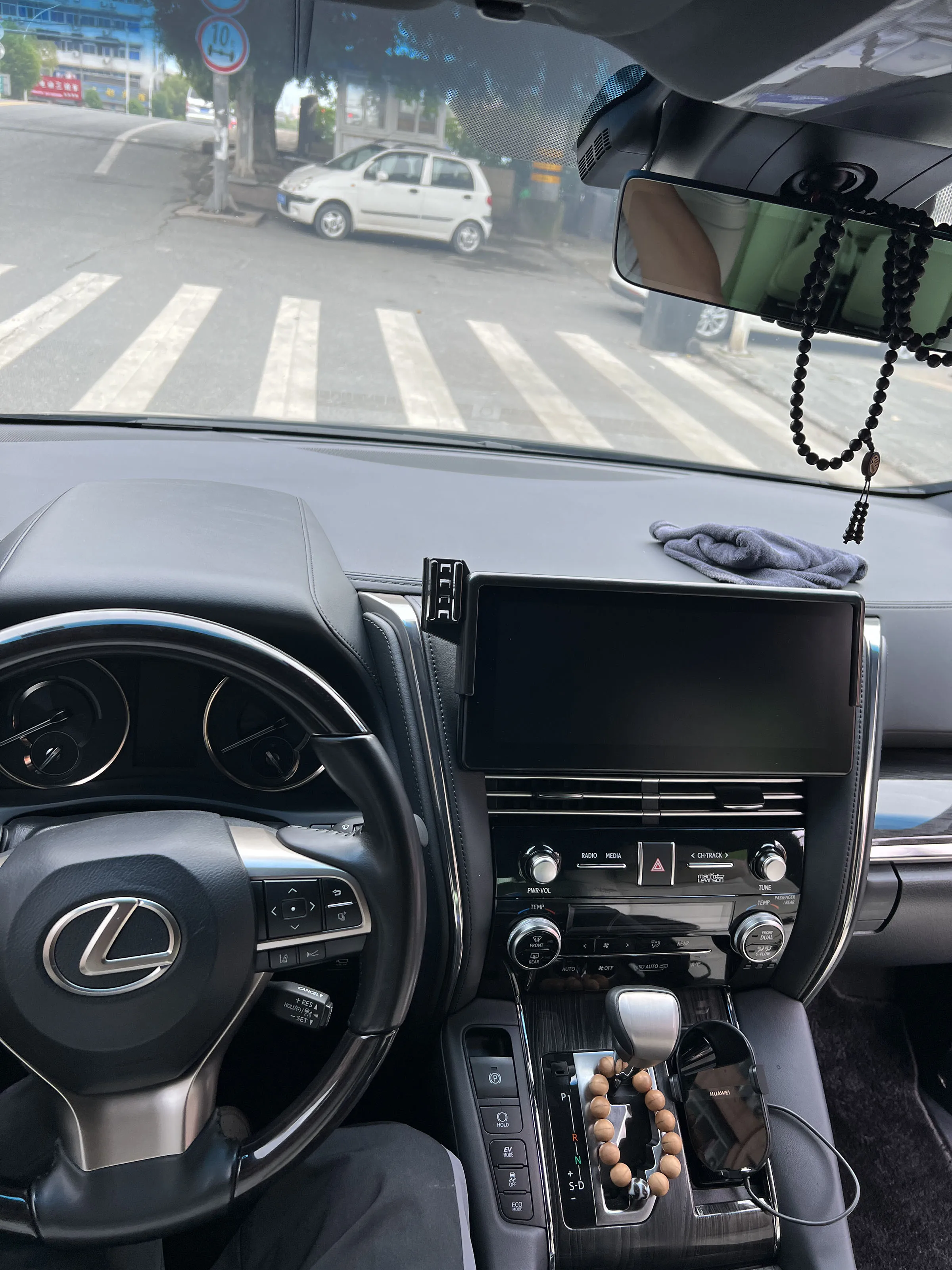 

Car Cell Phone Holder Special Fixed Wireless Charger For Lexus LM 2020 2021 2022 12.3 Inch For Car Auto Interior Accessories