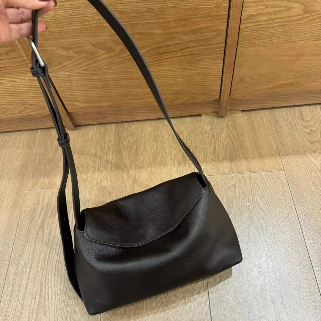 

Faionable Soft Cowhide Crossbody Bag Large Capaci Versatile Women's Bag Casual Sle Magnetic Bule Closure oulder Bag