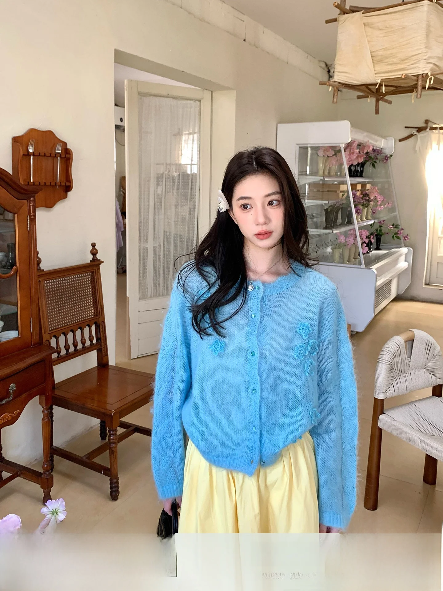 

INON Snow White Gentle Lazy Aosphere Hand Knitted Soft Cozy Knit Open Cardigan Holiday Outerwear Spring Floral Design