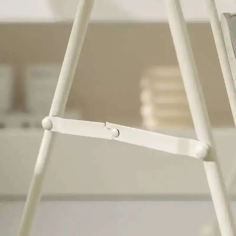 Rack dobrável simples medieval ferro revista moderno piso-pé livro rack ins estilo desktop rack de armazenamento ornamentos de mesa