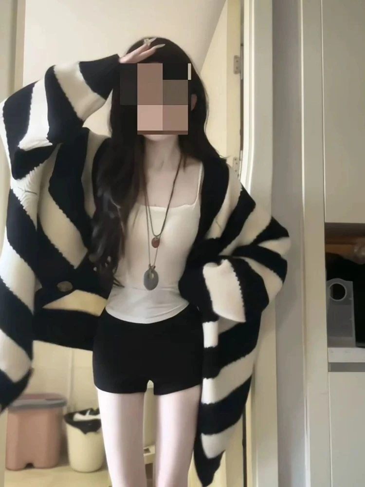 Streetwear Grunge Gestreifte Strickjacken Frauen Y2k Ästhetischen Einreiher Herbst Pullover Adrette Casual Lose Gestrickte Mäntel