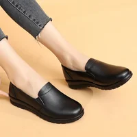 Soft-Soled Leather Flats For Middle-Aged And Elderly Women Comfortable EVA Insole Non-Slip Black Shoes Directly Supplied By Cow - Image 2