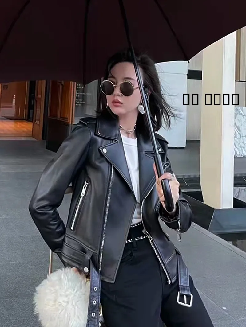 Veste en cuir véritable pour femme, col tailleur, coupe ajustée, fermeture éclair, rose, nouvelle collection 2024 de Mme Chen