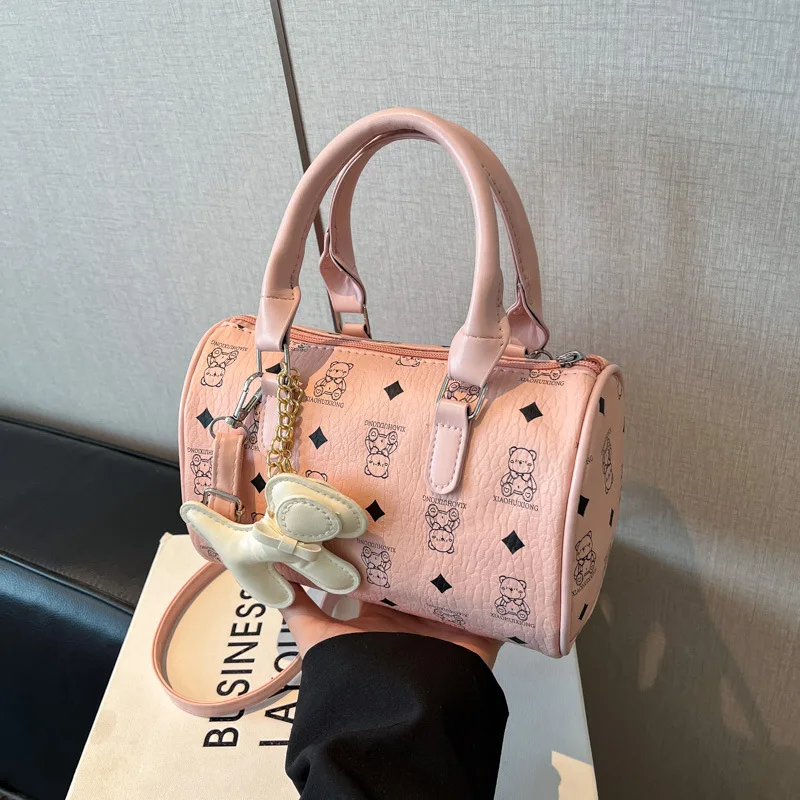 

2025 Niche Shoulder Bag, Minimalist Crossbody Purse for Women Versatile Day-to-Night Tote Fashion Top Handle Bag, Chic Sling Bag