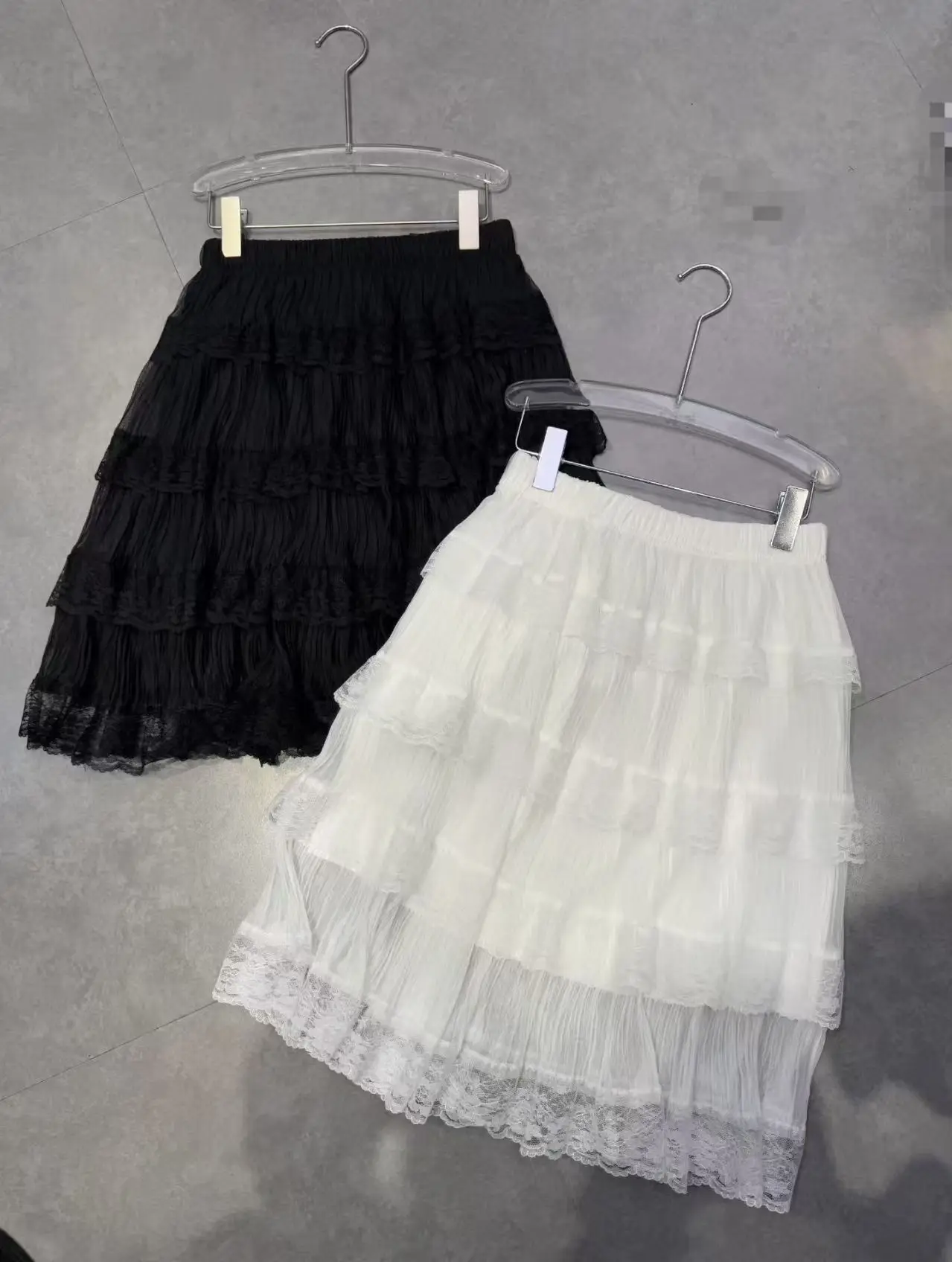 

Романтичная юбка А-силуэта с высокой талией и кружевными вставками для женщин: универсальная, стройнящая, из дышащего полиэстера