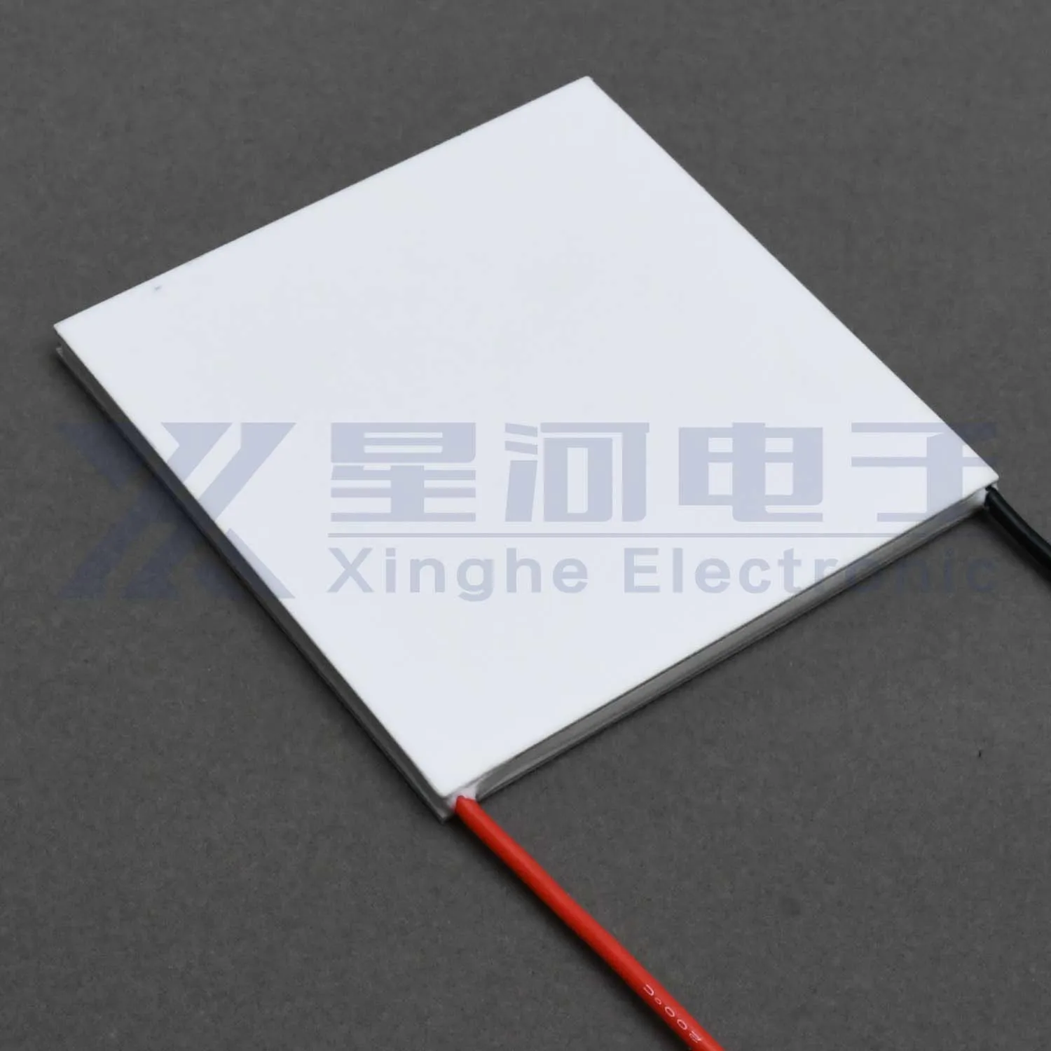 Xinghe-80 x 80mm, Tec1-24110の高温耐性材料の冷蔵庫用の半導体熱プラットフォーム