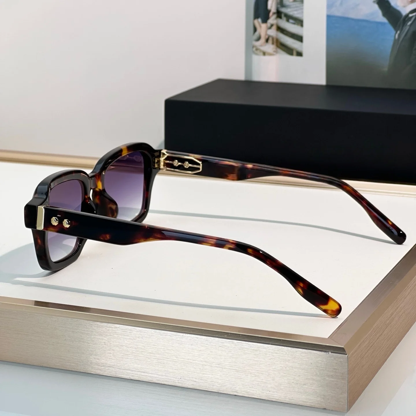 Project 7 Sunglasses Man Woman, Statement Angular Tortoise Frame Gradient Purple Lens UV400 Stand Out Unisex Sunglasses