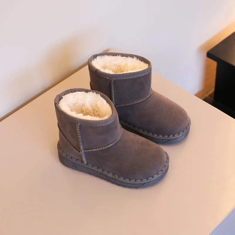 Children's snow boots for boys and girls in winter set of short boots suede cotton shoes plush insulation shoes snow boots view 4