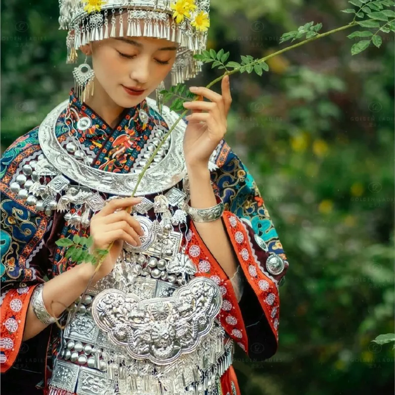 新しい民族衣装高級頭飾り襟衣装ホスト写真撮影
