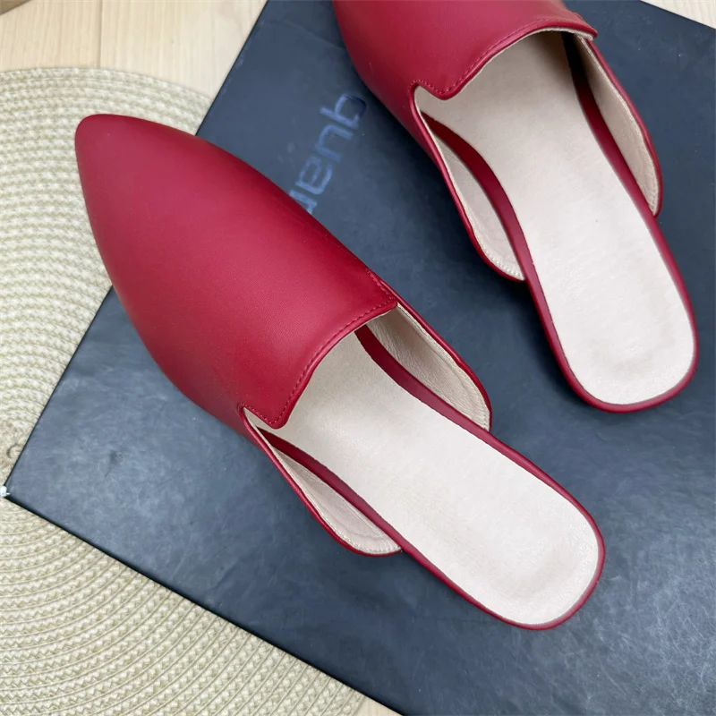 2025 New Lady Mules Slippers Pointed Toe Retro Flat Sandals Luxury Outdoor Beach Shoes for Women Solid Flats Large Size 42 43