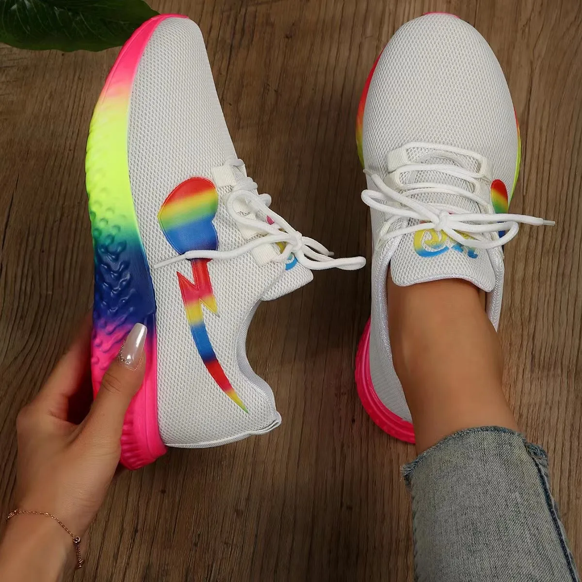 2024 New Lace Up Flat Shoes Rainbow Sole Sneakers Women Mesh Breathable Platform Sports Shoes Woman Non-Slip Lace Tennis Shoes