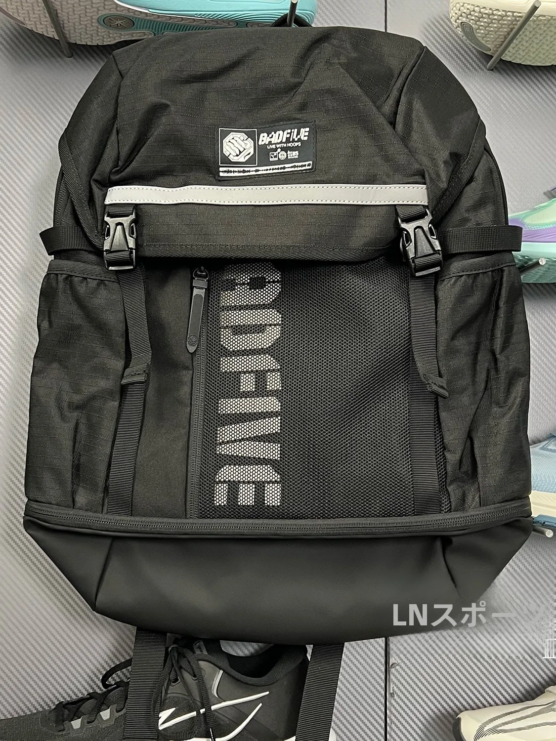 sac-a-dos-reflechissant-impermeable-tendance-nouvelle-collection-hiver-2025-absv319-unisexe-decontracte-sport-exterieur