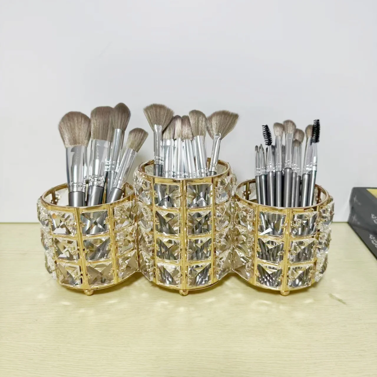 

Triple connected pen holder, makeup pen storage rack, desktop decoration pen holder, home decoration supplies