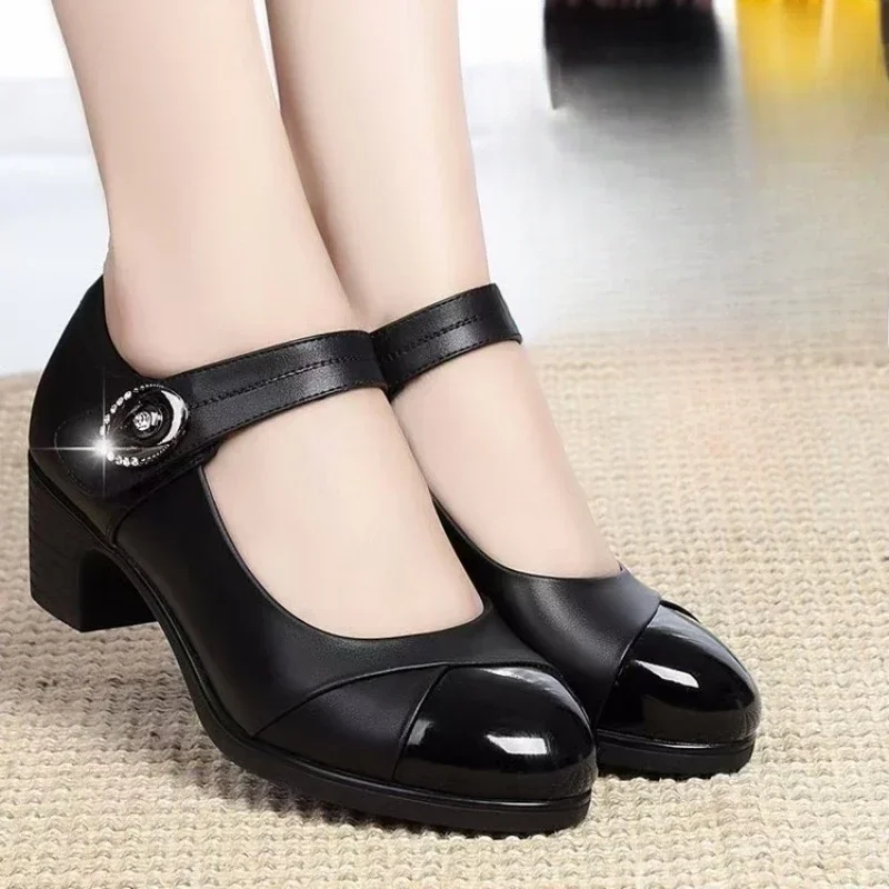Spring and Autumn New Round Head Sports Thick Follow Up Shoes Fashionable Comfortable and Sexy Casual Banquet Women's Shoes