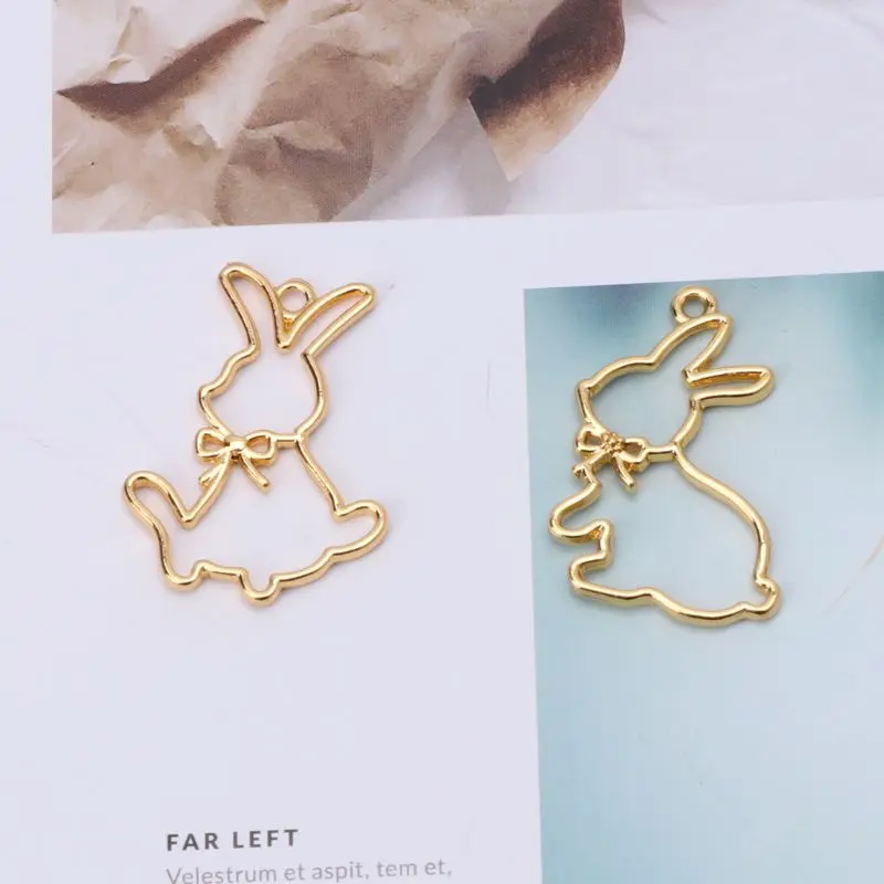 

Golden Color Cartoon Lovely Rabbit Pendant Couple Pins Shirt Badge Lapel Jewelry Dropshipping