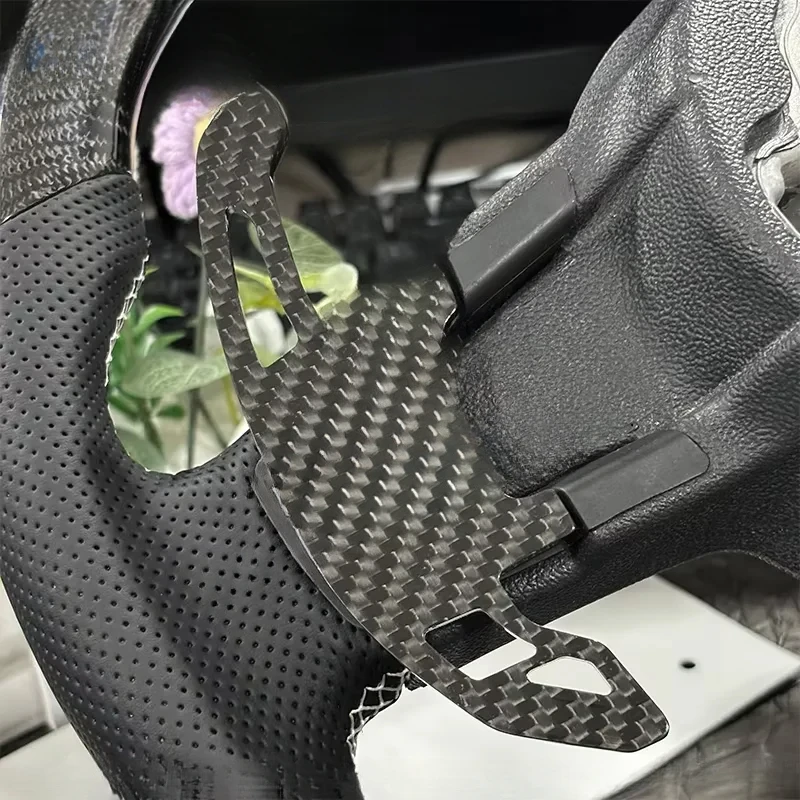 

Аксессуары для рулевого колеса VW Golf MK7 R-Line Polo GTI Jetta GLI: удлинители подрулевых лепестков из карбона.