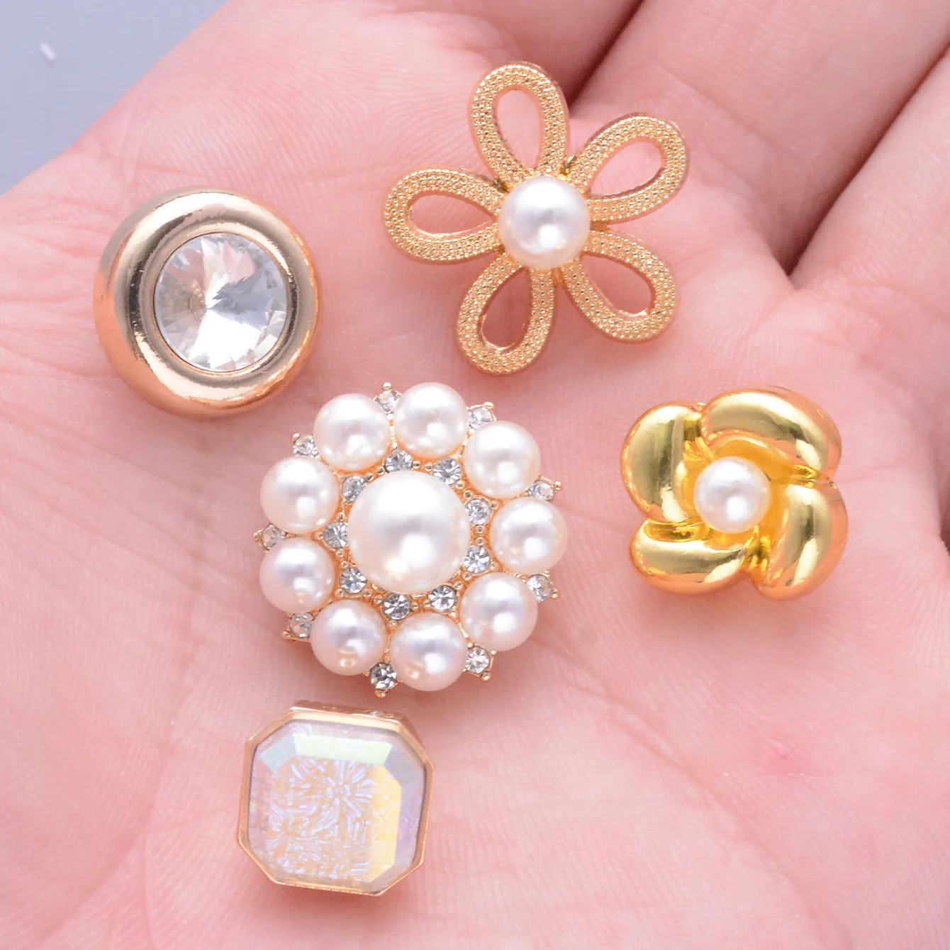 5pcs Multi-Style Rhinestone Pearl Metal Sewing Button Of Clothing Fashion Decorative Hand DIY Needlework Apparel Craft Supplies