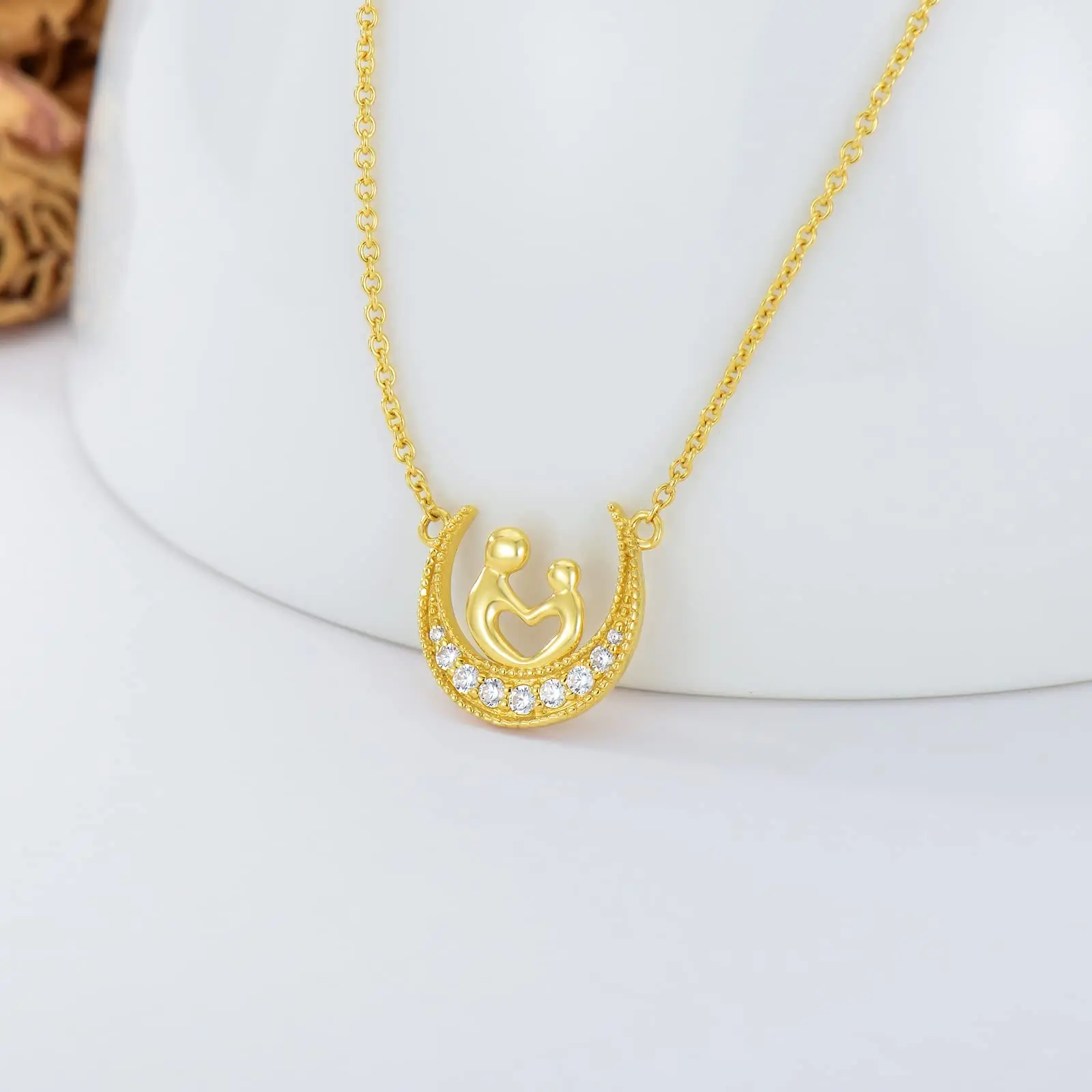 YFN 14K Real Moon Necklace for Mom Yellow Gold Mother and Child Pendant Necklace Cubic Zirconia Moon Jewerly Gifts for Birthday