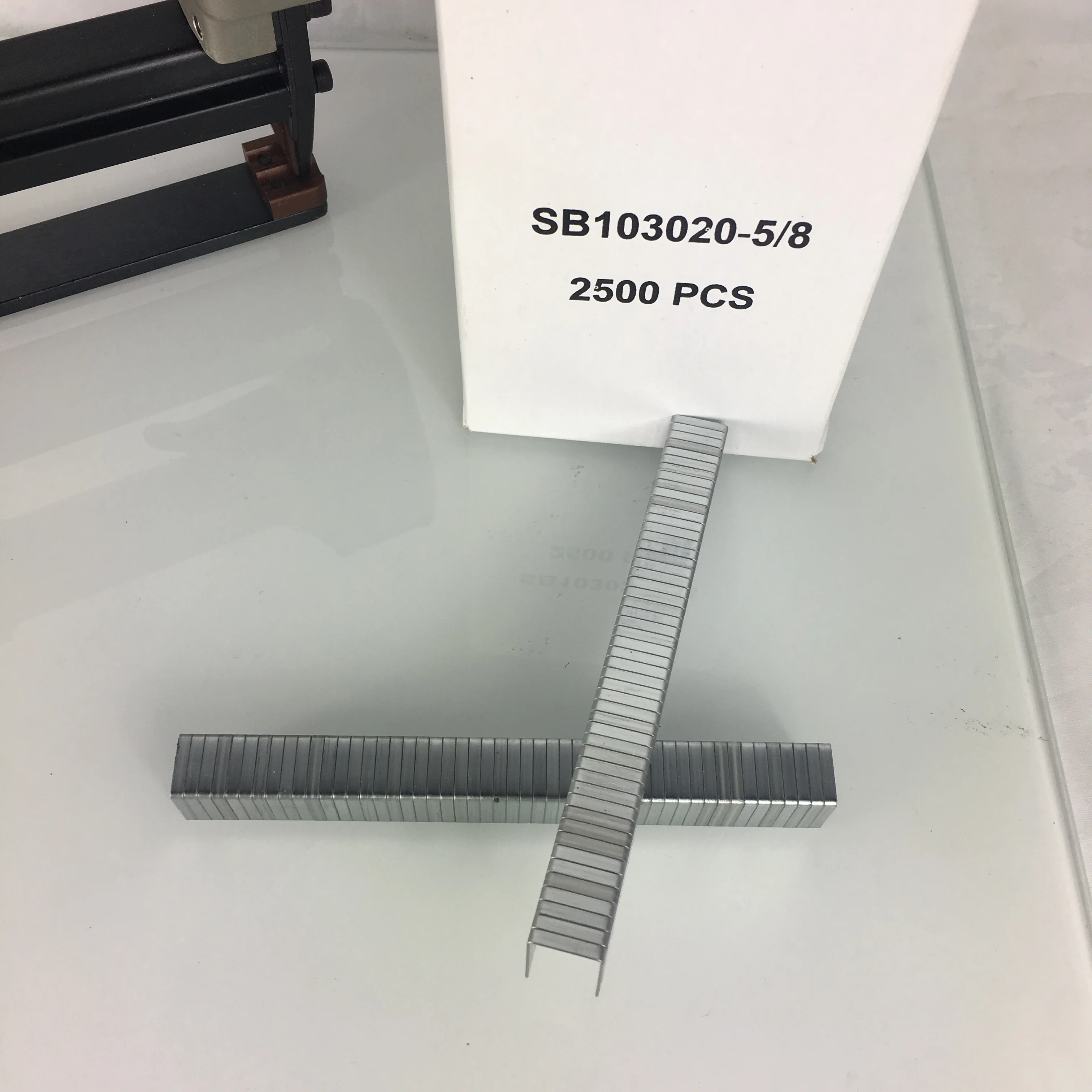 Staples SB103020  5/8 for carton closing