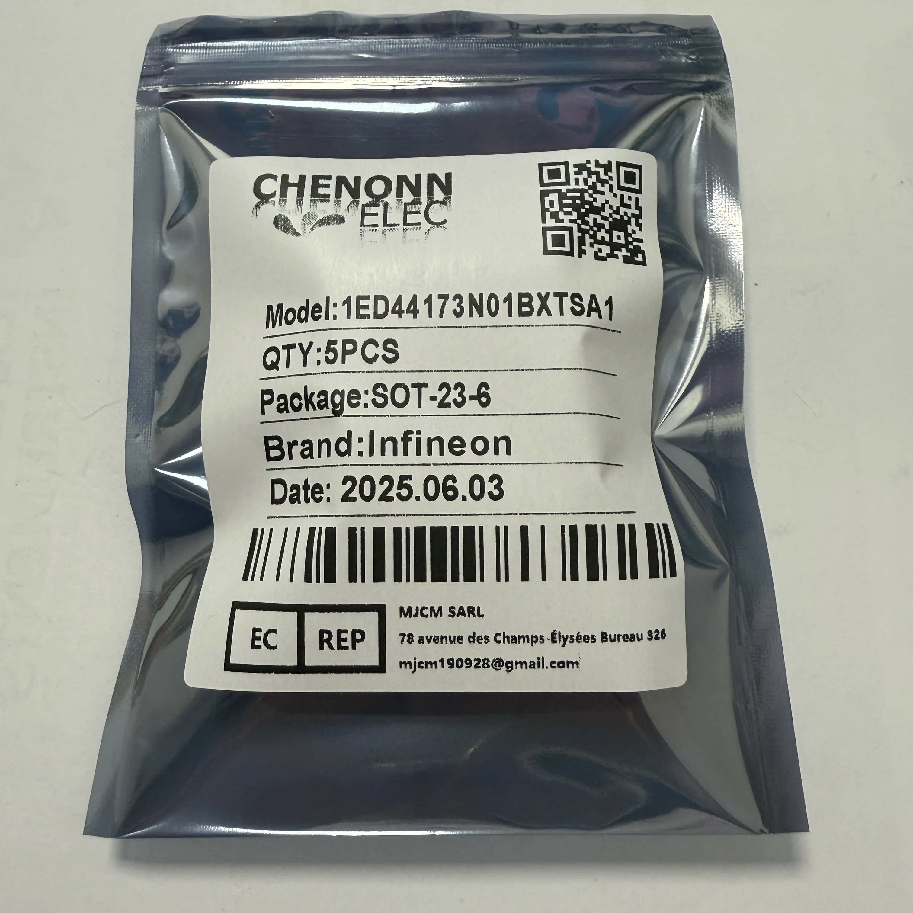 5PCS/LOT 1ED44173N01BXTSA1 (Gate Drive ICs)