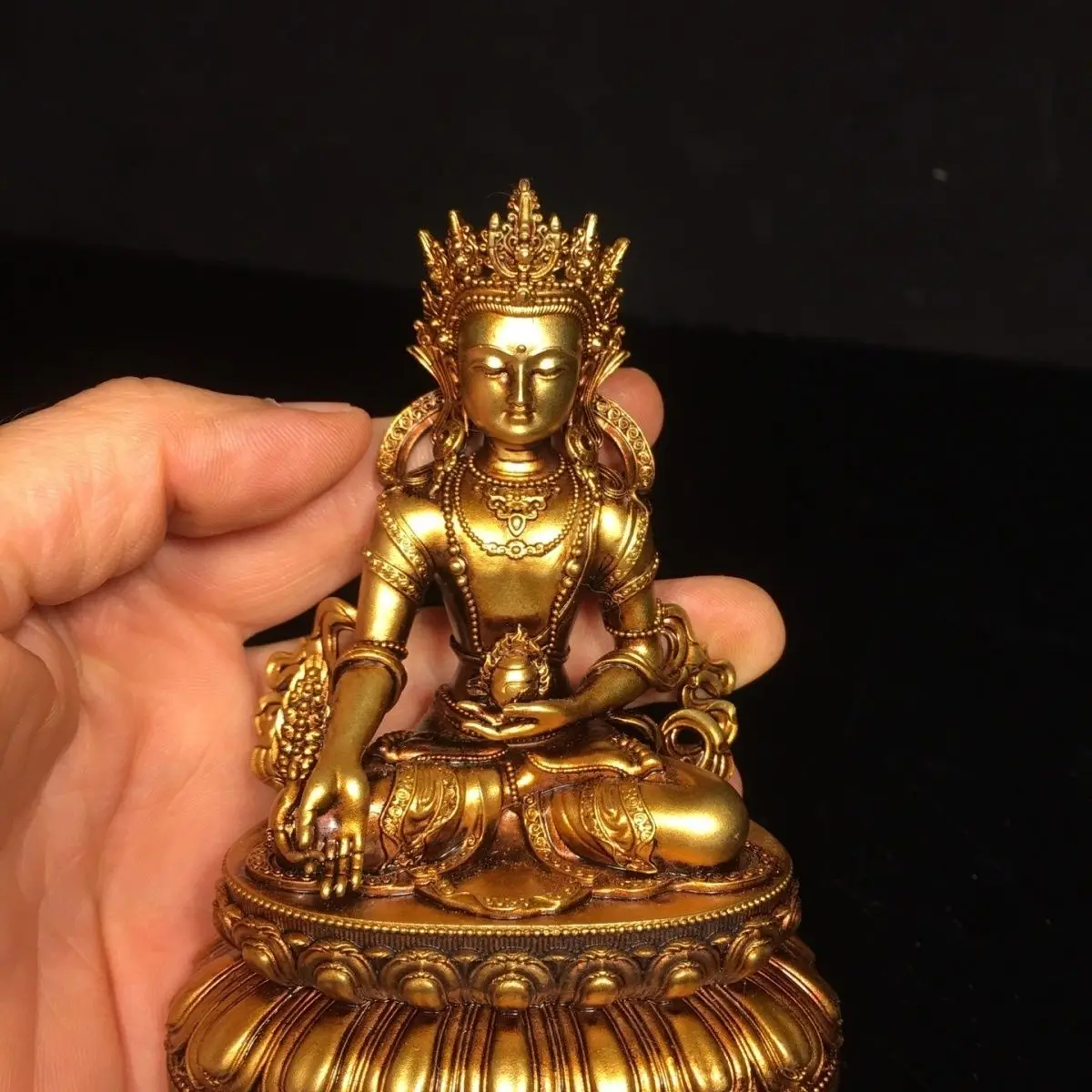 Copper gilt, Kizo King Bodhisattva, Buddha statue is 8cm wide, 10cm high, 5.5cm thick, and weighs about 0.8kg.