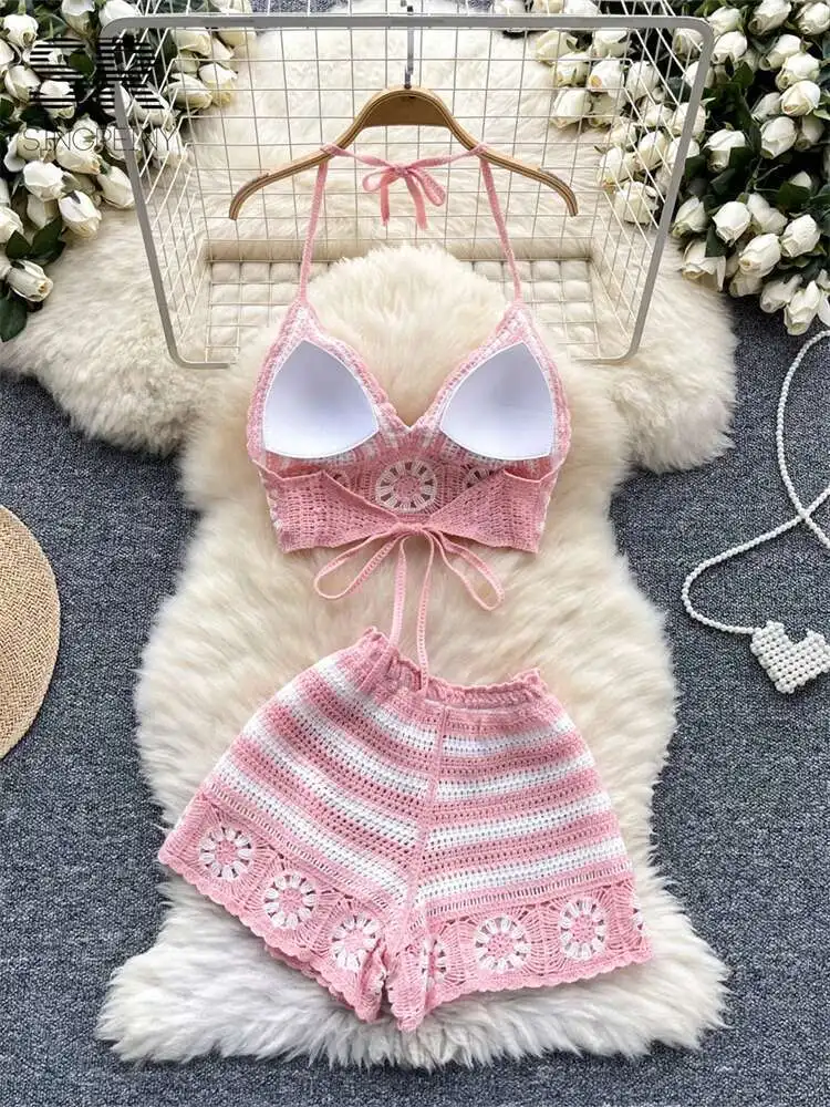 비치 휴가 니트 2피스 수트 여성 크롭탑 홀터 슬리브리스 레이스업 캐미솔+엘라스틱 허리 반바지 훅 플라워 홀로우 2피스 세트