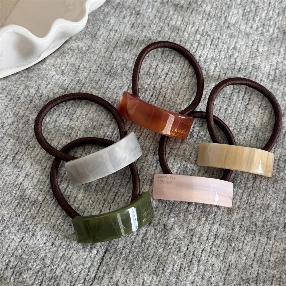 

Acetic Acid Geometric Hair Rope for Woman Simple High Ponytail Hair Rope Fashion Girl Does Not Damage The Scrunchie