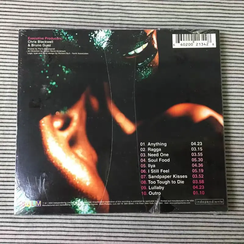 CD n'importe quoi (2004) - Début de mélange de genre de Martina Topley-Bird pour les Audiences nord-américaines, juillet 27, 2004