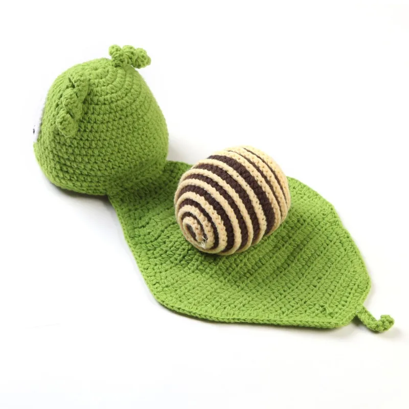 2024New Green Snail White Eyes Newborn Baby Photography Clothing Handmade Knitted Wool Hundred Day Baby Photography Prop Newborn