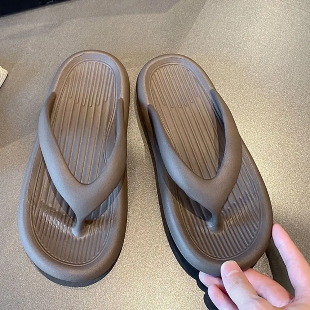 Simple Anti Slip Men's Beach Sandals Lightweight Anti Odor Soft Soled Slippers Women Clip Toe Beachwear Outer Wear Shoes Beach