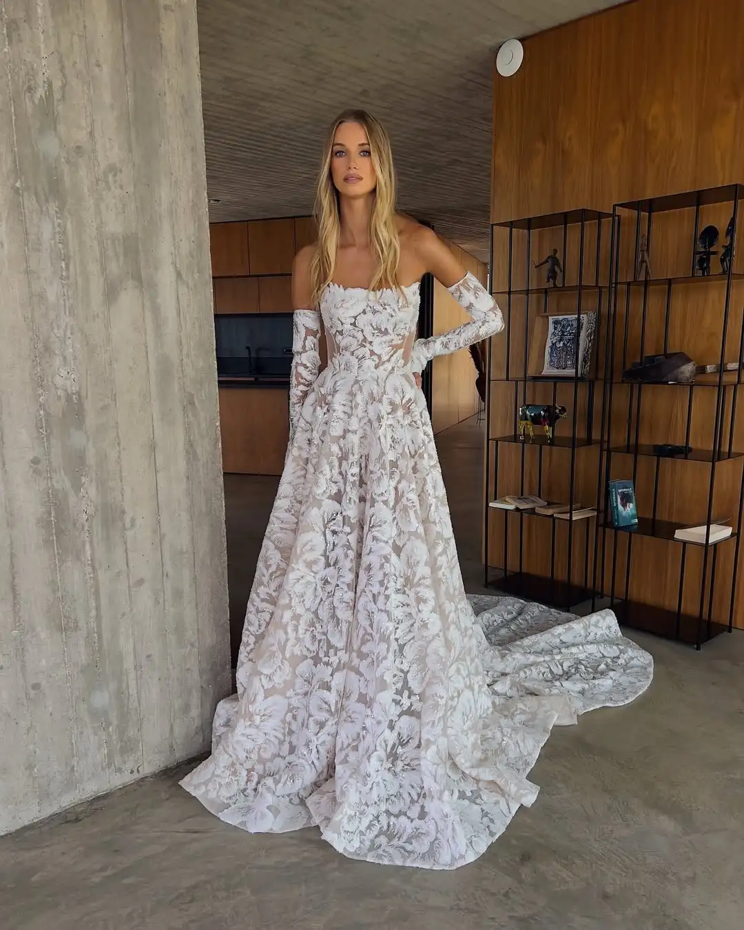 detachable long sleeves wedding dress Glamorous Long Sleeve Pearls Wedding Dress V-Neck With Detachable Train Online