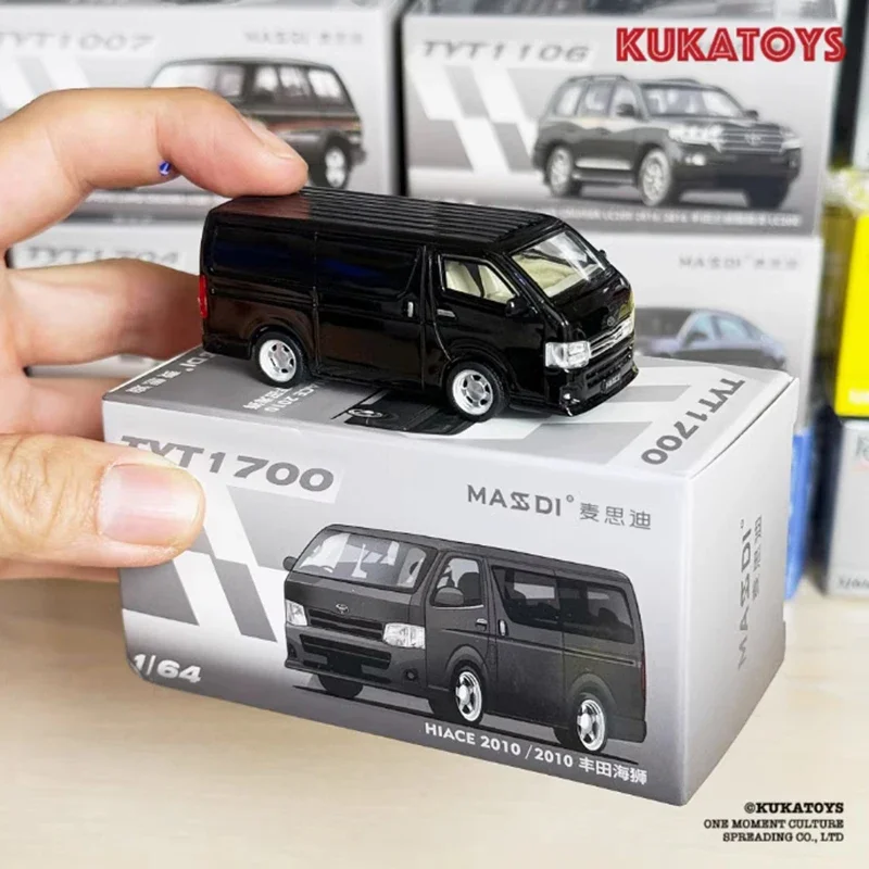 

MASSDI Diecast 1/64 Scale 2010 Hiace MPV Van Alloy Simulation Car Model Static Collection Decorated Holiday Gifts Toys