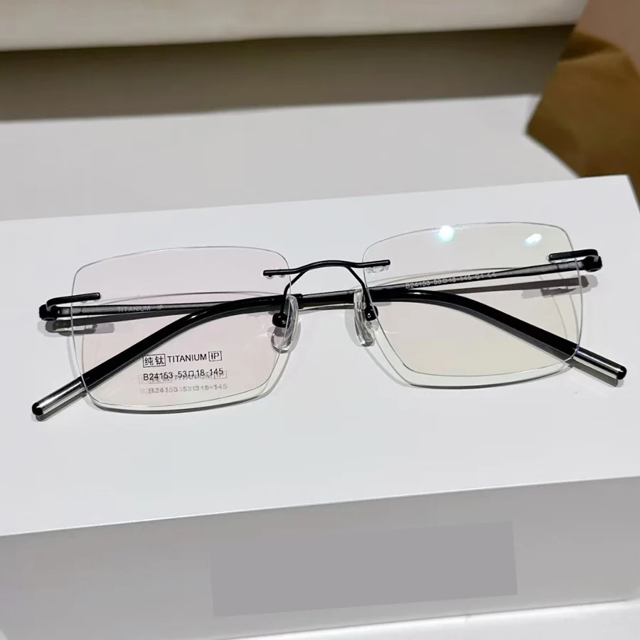 

1 Piece of Ultra-Light Pure Titanium, Square Frame, Casual and Fashionable, Suitable for Everyday Wear