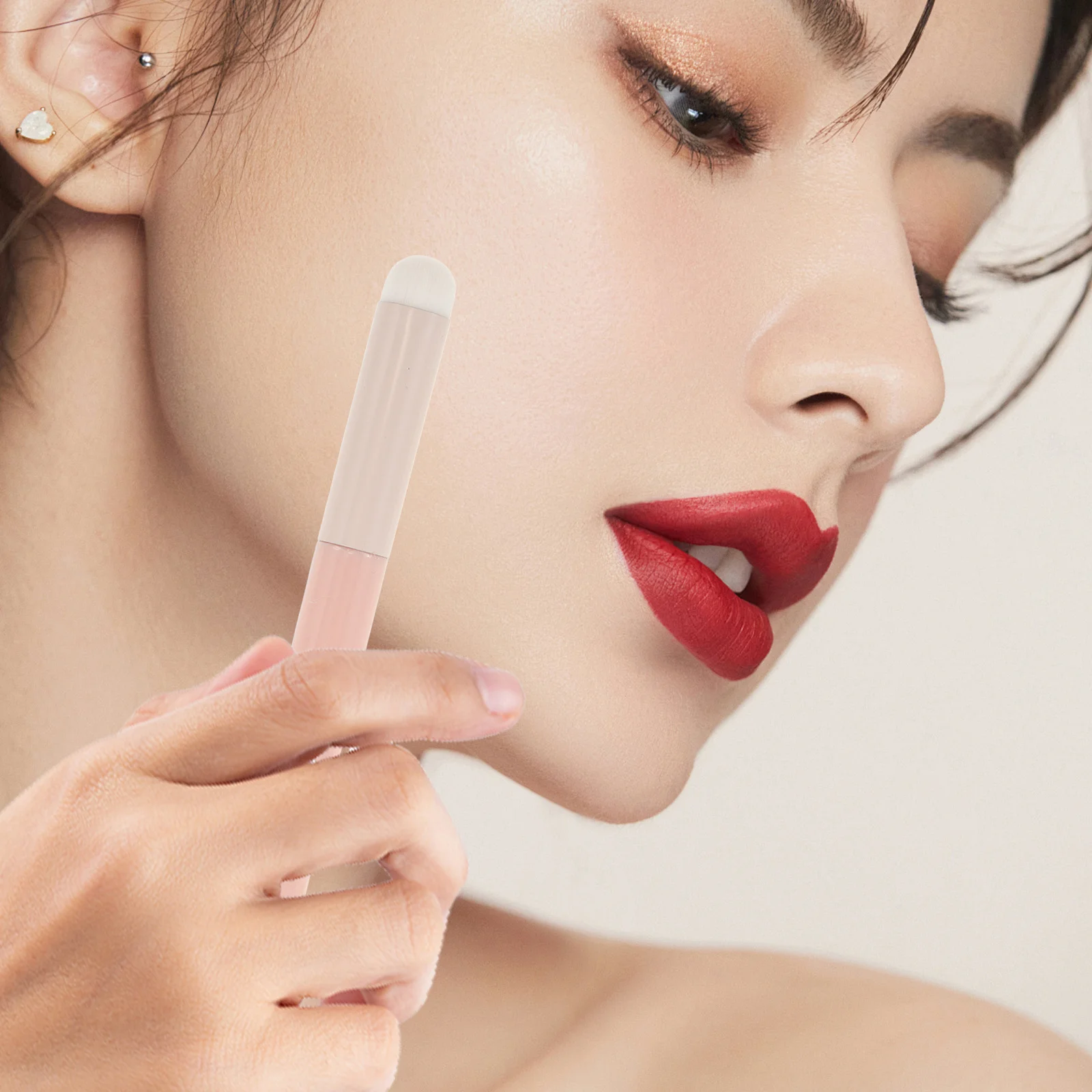 2Pcs Lip Pencil Brush Mushroon Head Lip Makeup Set Precise Lipstick Applicator for Gloss Balm Smooth Application
