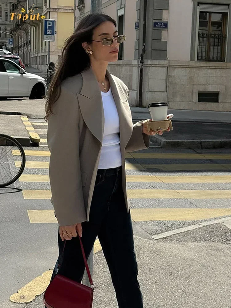 

Elegant Solid Lapel One Button Jacket Women Fashion Full Sleeve V-neck Pocket Coats 2025 Autumn Lady Street Commute Outwear New