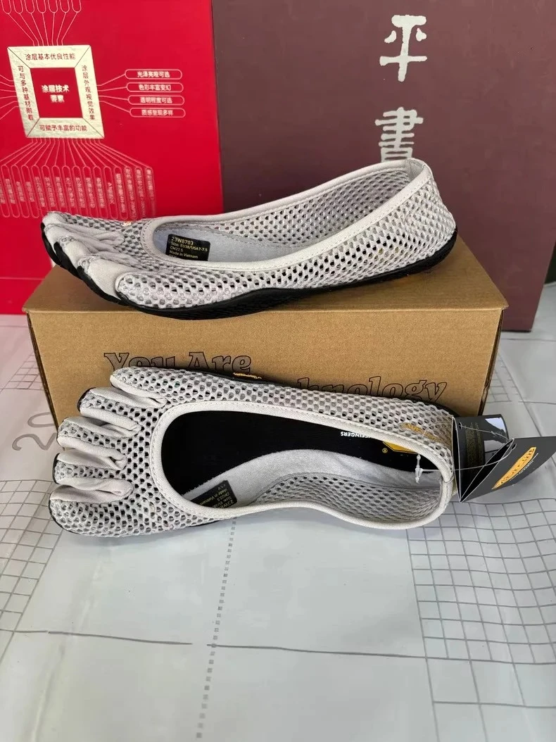 

Vibram five-finger shoes women's indoor yoga Pilates barefoot comprehensive training non-slip fitness shoes In Box Fast shipping