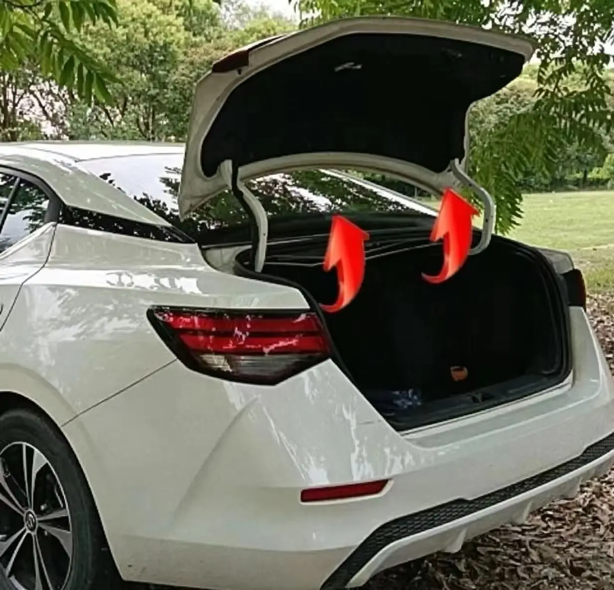 Rear Trunk Damper For Nissan Sylphy Sentra B18 2019-present Sedan Tailgate Boot Modify Gas Strut Lift Support Shock Absorber Rod