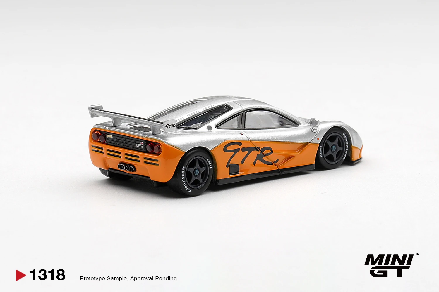 MINIGT 1/64 McLaren F1 GTR 1995 Presentation / China Packaging MGT01318-CH Car Alloy  Motor Vehicle Diecast Model Kids Toys Boys - view 2