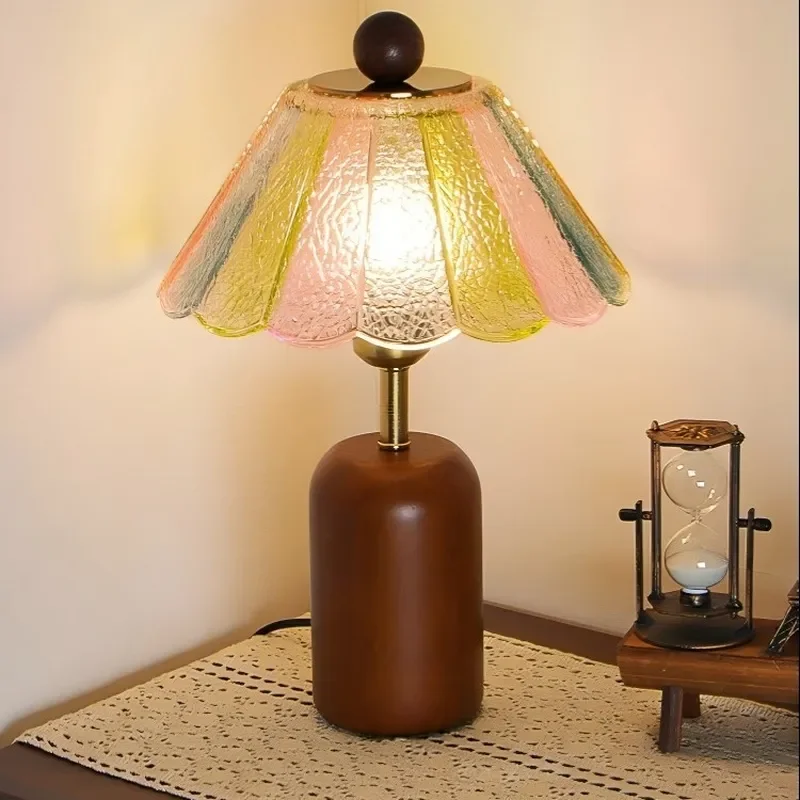 French Retro Bedside Lamp Creative Art Desk Light Eye Protection Study Reading Lamp Minimalist Living Room Decorative Night